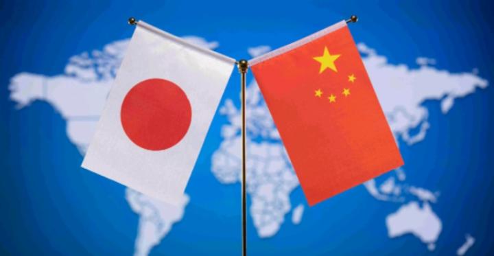 这次轮到日本强烈不满和抗议了！日本要求跟我们启动谈判，我们不予理会！4月20