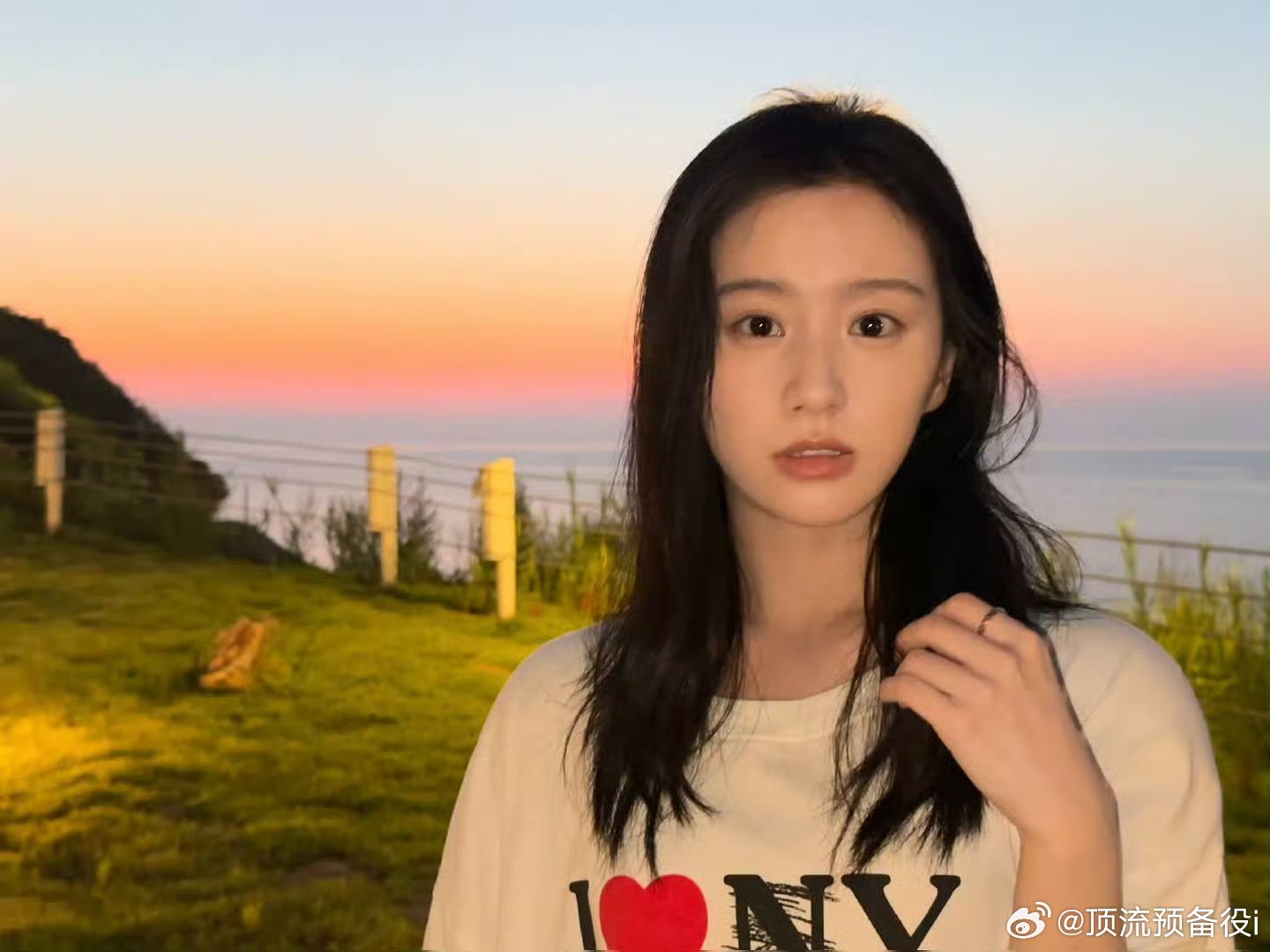 00花包上恩美貌真的被低估了真是要脸蛋有脸蛋要身材有身材，就完美成这样