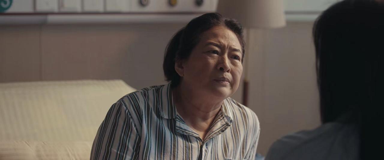 《四喜》中喻静香这个当妈的真的看的人生气！她儿子要结婚，没彩礼钱，就去找大女