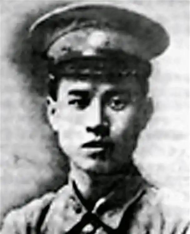 1949年，蒋介石怎么也没想到，自己亲手培养的一位黄埔一期爱将，竟然在最关键的时