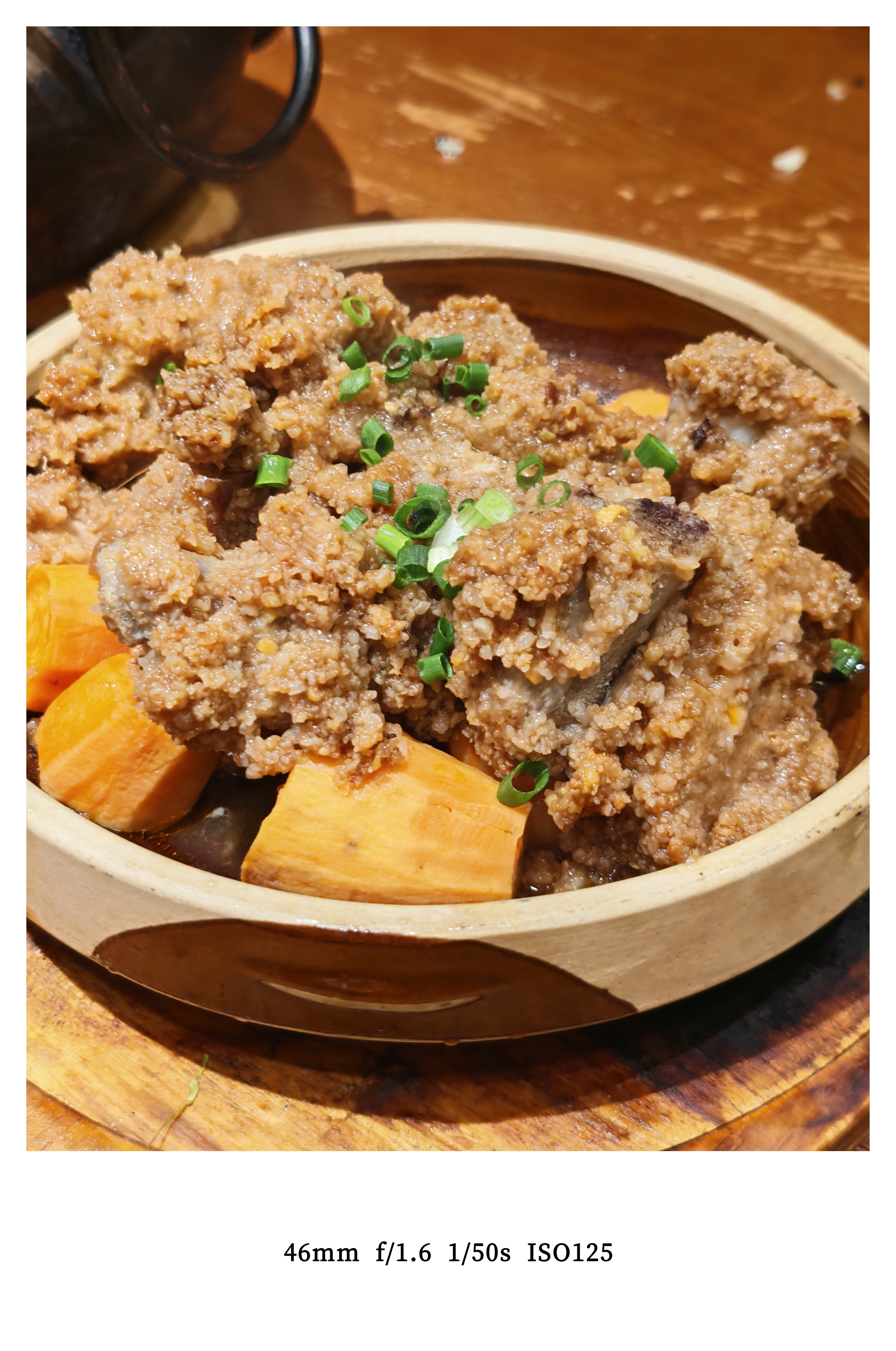 一天没吃饭终于赶到了！恩施土家菜味道很正烧饼里夹肉超级香最最好吃的是图3花甲鸡