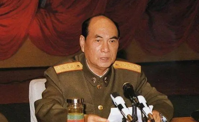 1979年，越南女兵对我军使阴招，脱衣检查无效，张万年想出3妙招。你知道在对越反