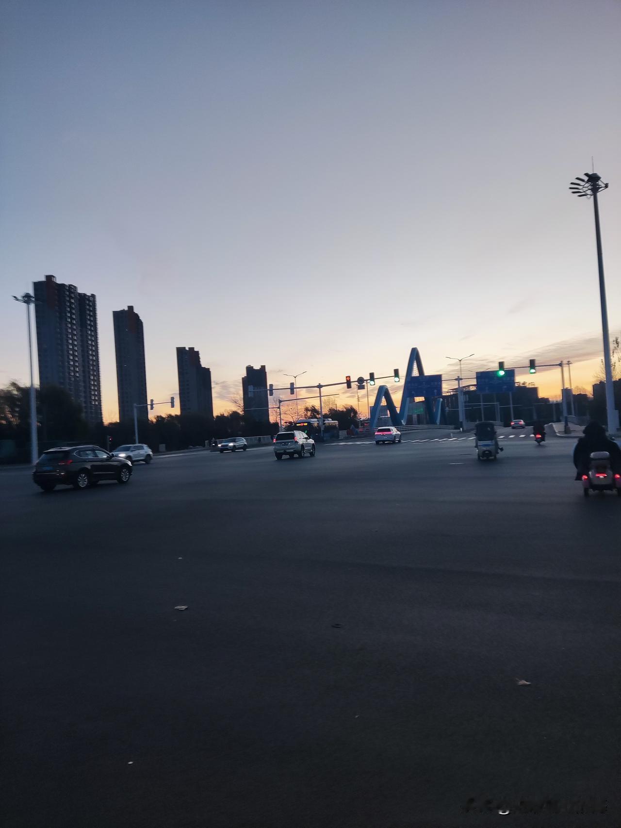 究竟职工社保能否转入城乡居民养老保险呢？我是70后，只缴纳了五年职工养老保险，