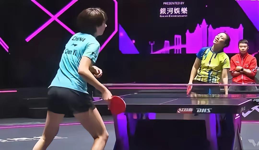 凡是能看懂球的人都能看出来这次韩莹被陈熠打个4比0就是韩莹的体力跟不上了想