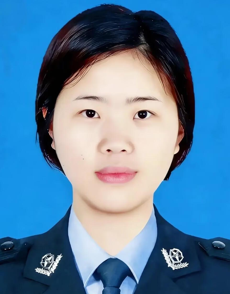 这两天刷新闻看得心里堵得慌，到处是查大老虎的消息。直到看见四川沐川那个叫罗慧琳