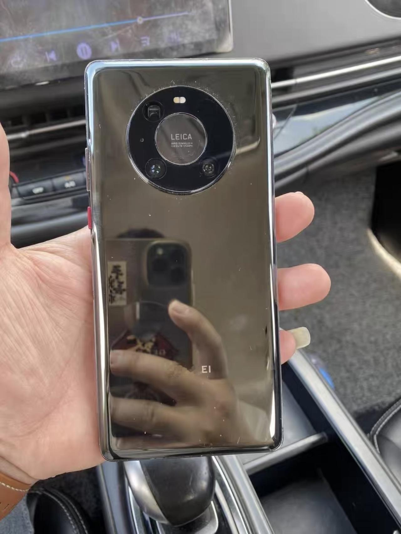 华为真应该感谢当年Mate40Pro的用户。这批用户可谓是华为最坚固的拥磊。[