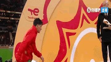 点球没罚进就被逼退赛？假的刷到这条消息时，我差点把咖啡喷出来。查了一圈，根