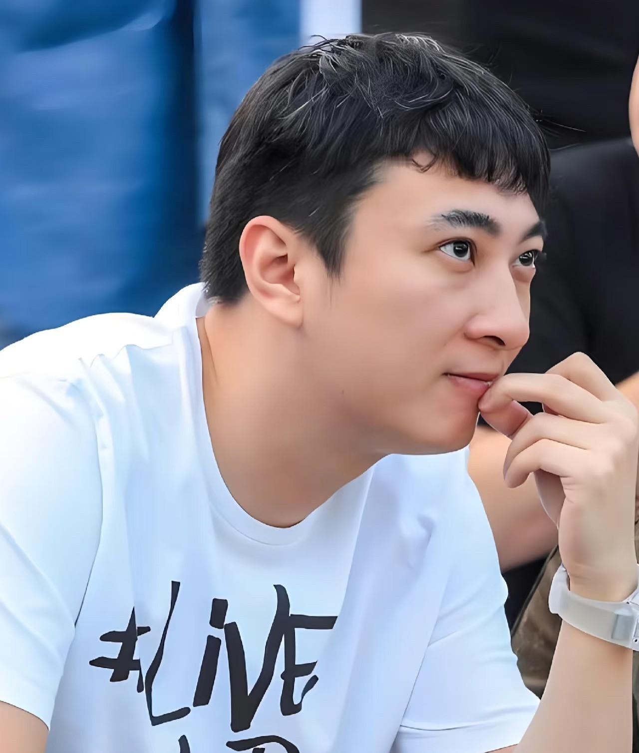 富豪刷礼物追女友，五万打车费当筹码？钱能买来真心？王思聪被人扒出追女孩的套路，