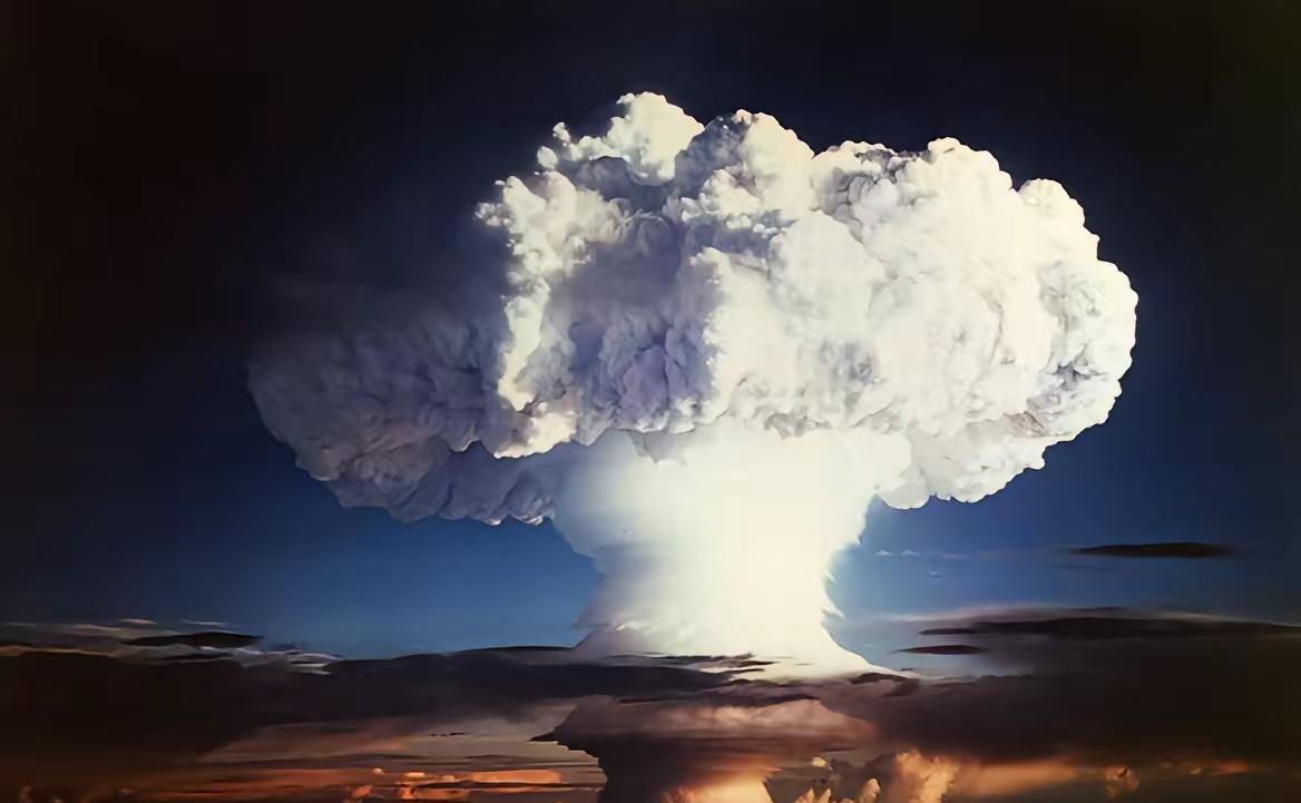 太嚣张了！被大陆警方通缉的“台独”分子沈伯洋，11月13号居然在社交平台炫耀自己