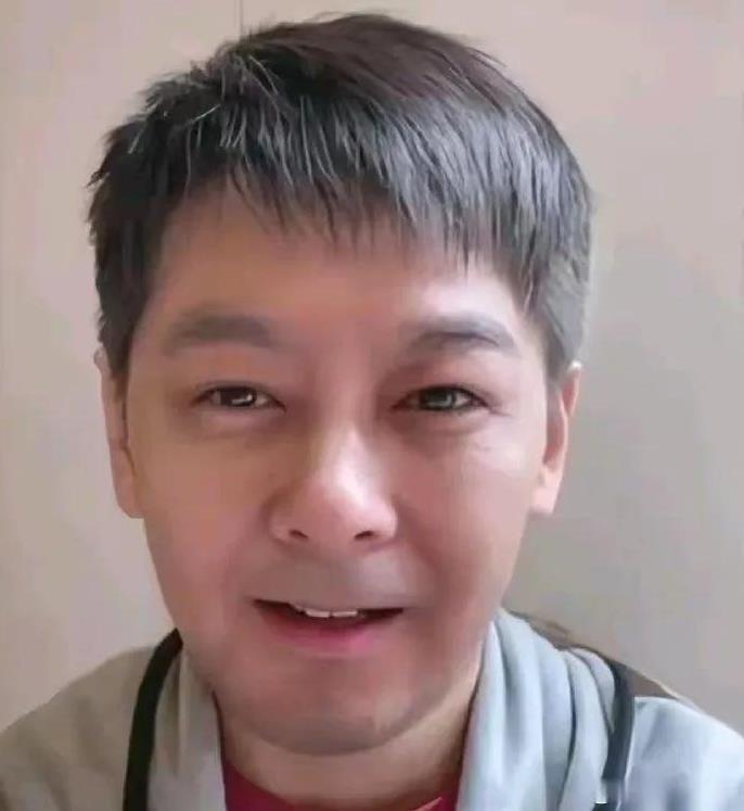 满脸科技的林志颖，看着也不老，就是觉得他有点儿发木，没有灵性。好像一点儿以前活