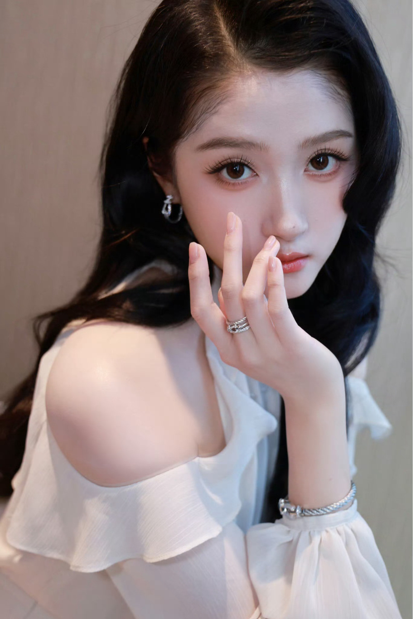 关晓彤除了大长腿这脸感觉也不错