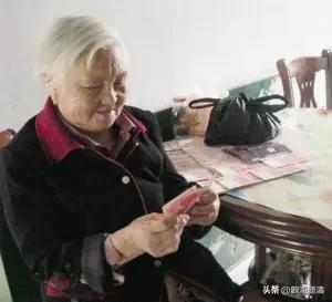 “老人汤”为老人保驾护航人老了，身体大多都会因脾胃虚弱，气血两