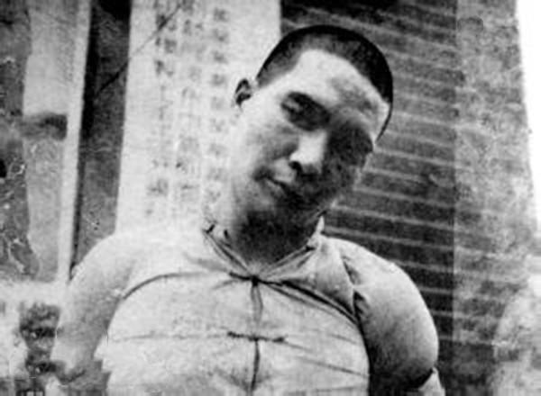 1950年，托儿所女所长买菜时，发现菜贩子有些眼熟，说话时还带有河南口音，经过再