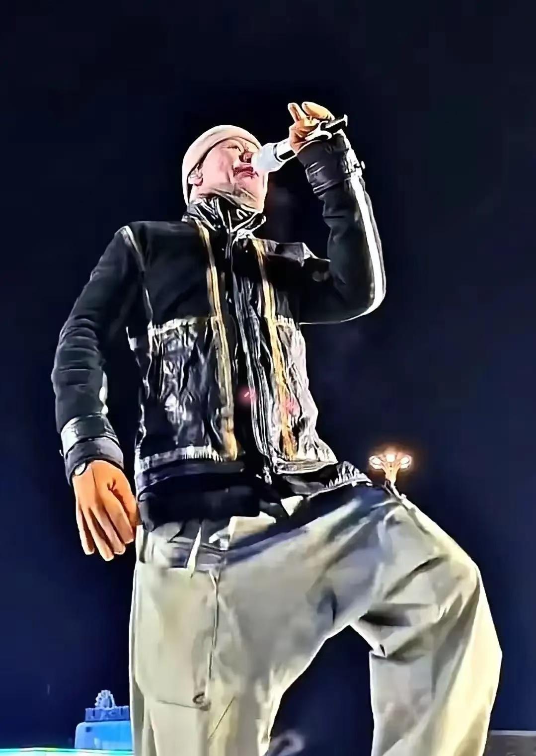 笑死，哈尔滨文旅这一波求生欲，简直是拉满了。大半夜火急火燎发声明：“没请，真