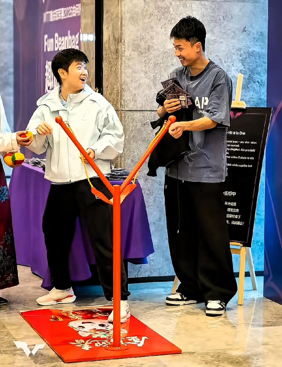 摄影师敢不敢出来走两步这拍得也太好了，要给你加大鸡腿还有，大家千万别说7号