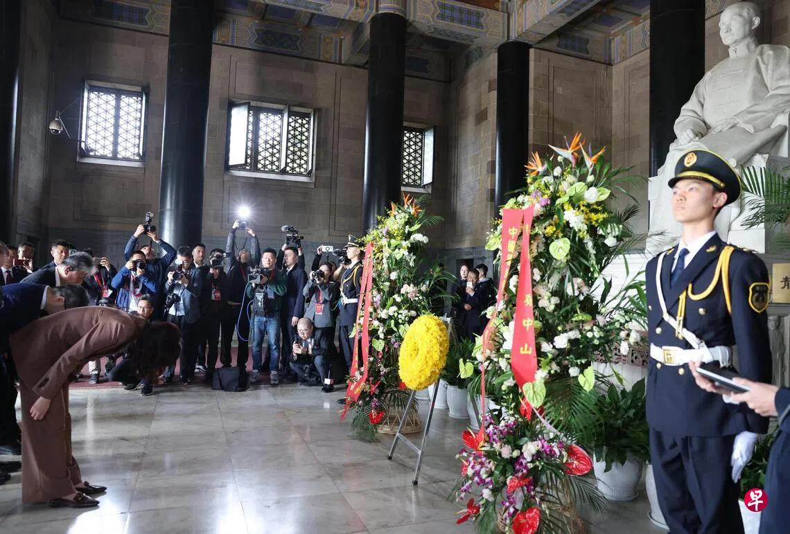 赖清德“不点名”回应。新加坡联合早报今天（4月8日）报道：“国民党主席郑丽文星