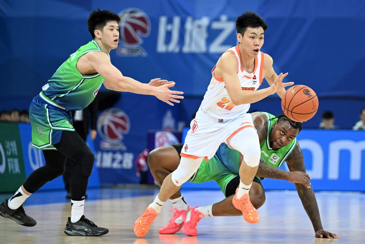 CBA升降级细则曝光，规则就是CBA的后四名对阵NBL的前四名，这也就是说，四川