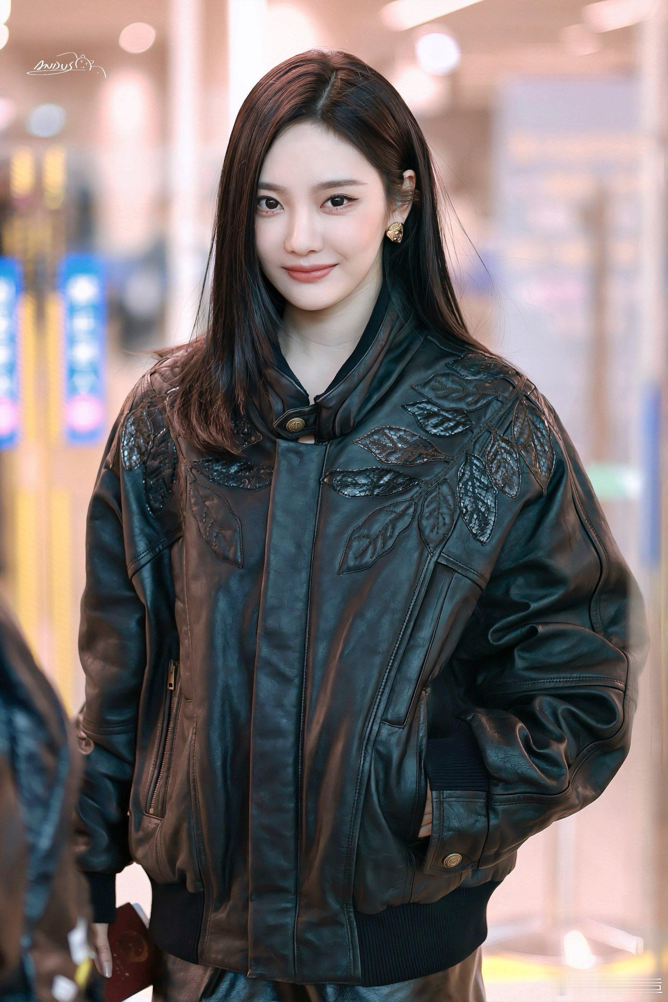 Gucci大秀米兰时装周时装周宁艺卓和Gucci的适配度好高，表现力强，穿很