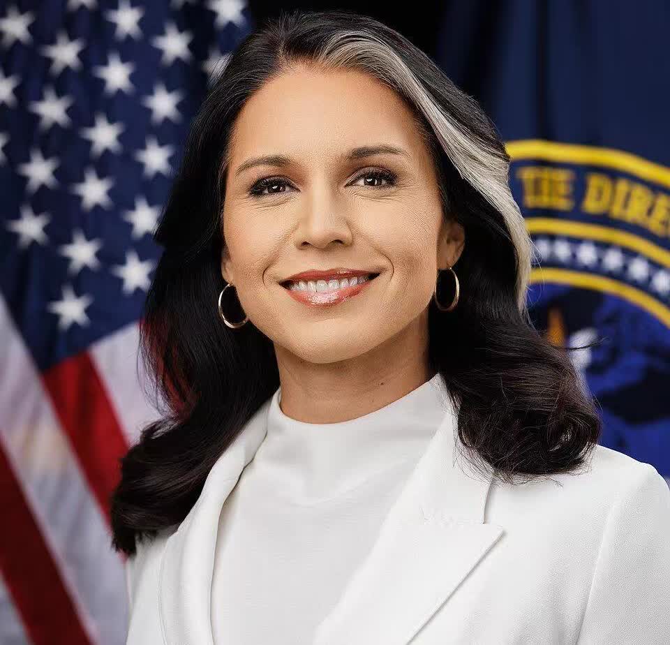 川普亲口“封神”图尔西·加巴德（TulsiGabbard）：“她比房间