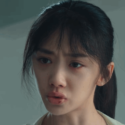 看完王影璐现代装和古代装，感觉好看的古偶妆造真的很抬人​​​