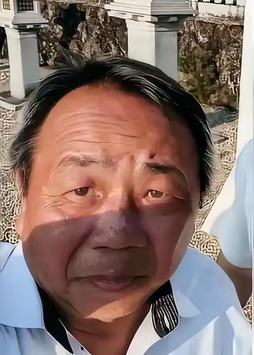 石平这个名字，这回算是彻底钉在了耻辱柱上。中国外交部出手了，制裁令清清楚楚：这个