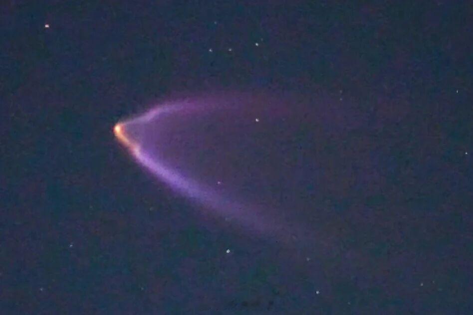 神州二十一号胜利发射【北京时间10月31日23时44分，搭载神舟二十一号载人飞