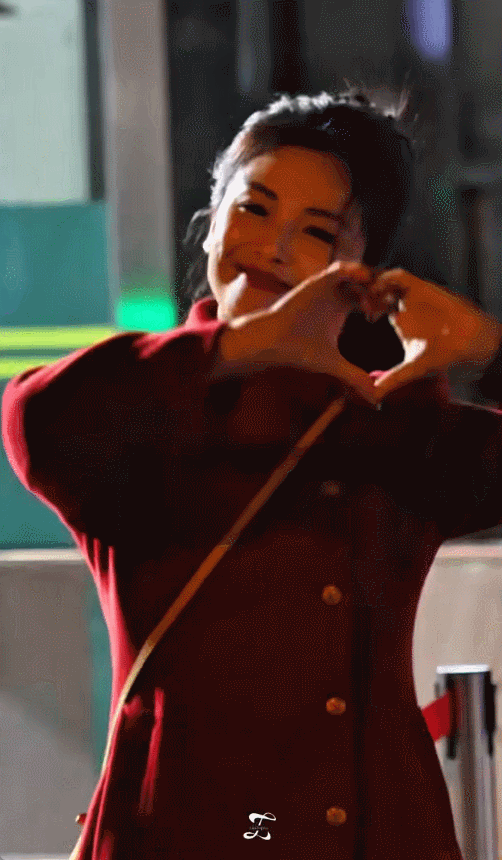 快来狠狠接住刘涛这个扎实的比心♥️太美了吧很有魅力啦好爱啊