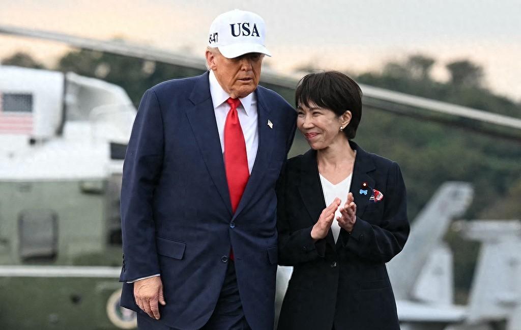 美日首脑握手,5500亿投资存疑,稀土合作难在当下。日本首相高市早苗10月28