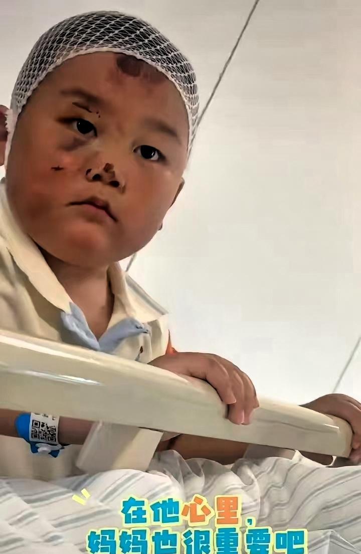 谁能不心疼这个浙江小男孩！“妈妈我在，别害怕，我陪着你”听完泪目了！才3岁多，跟