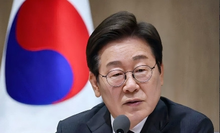 万万没想到啊！特朗普给李在明敲边鼓了。当地时间7月8日，特朗普在对外表态中称，美