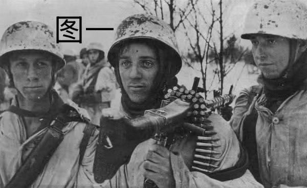 大家能甄别出视频中德军通用机枪组是MG34还是MG42不？此外他们分别属于哪些兵