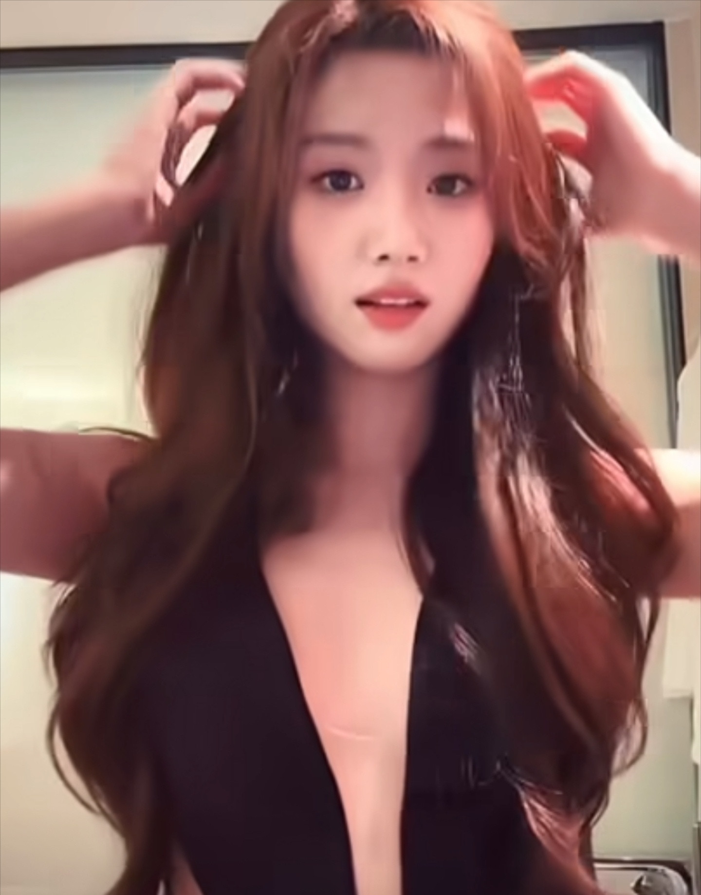 卢昱晓是滤镜美颜最大的受益者，路透图和精修图差距太大了！卢昱晓的颜值怎么总是飘忽