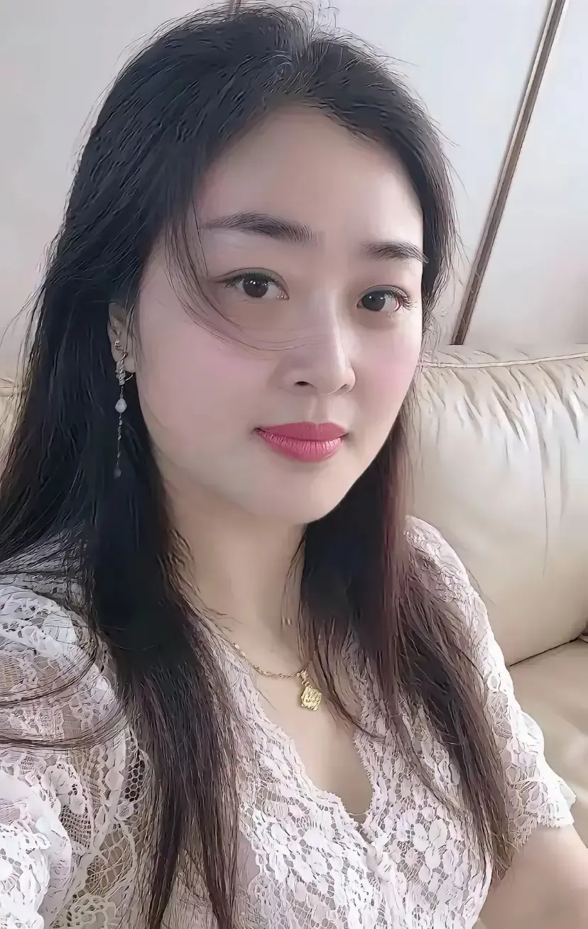 男博主同居一个月，姑娘才说自己给已婚男人当了五年“第三者”他忍了，结果...