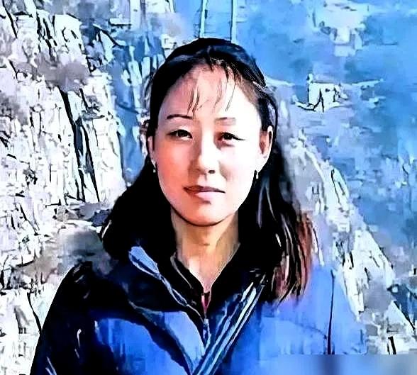 内蒙古通有个女人叫董艳珍，20岁时，自己经营的小卖部被盗，民警赶到现场后没能锁定