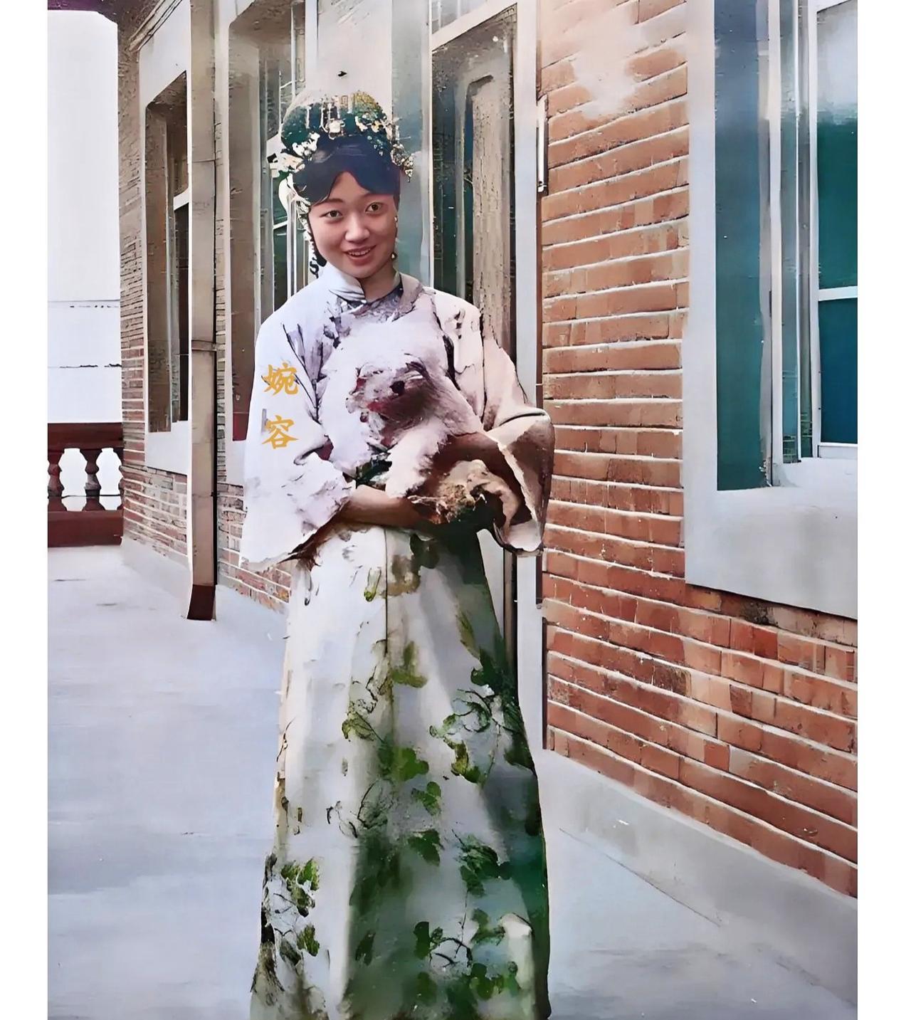 这才是1925年婉容在天津的真实貌相，这可不是演戏，也并不是电视剧里的演员，而是