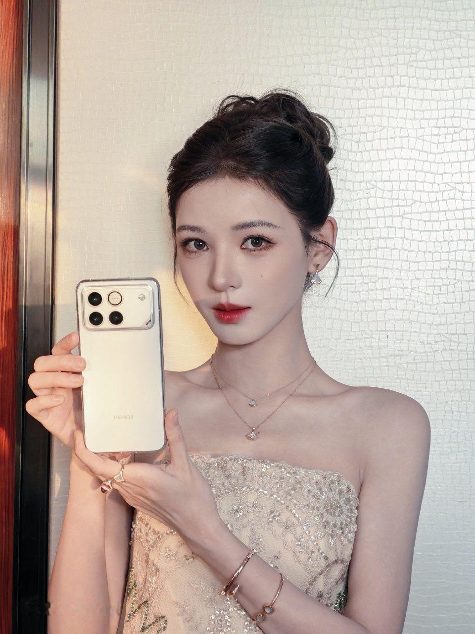 荣耀WIN系列（原GT），官宣12月26日发布骁龙8Gen5处理器，100