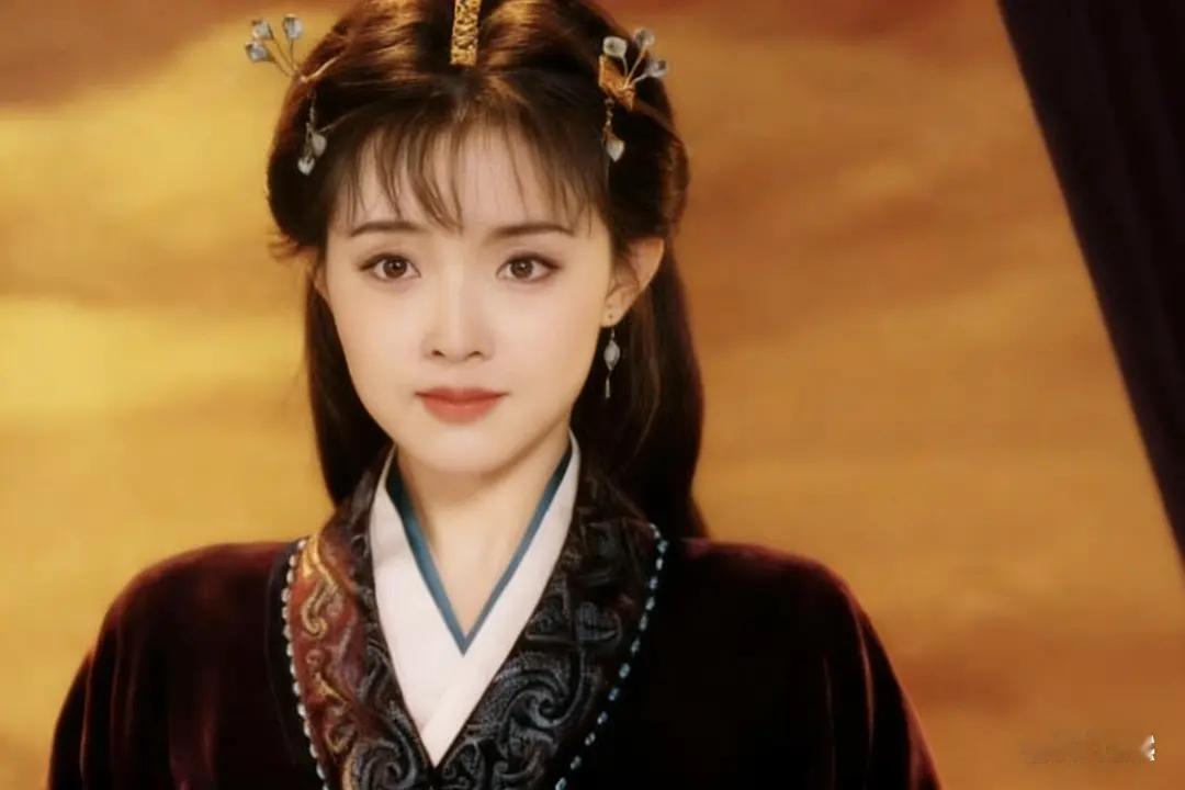 有点理解把王艳当参考了同样的妆造放她身上有点正剧向了