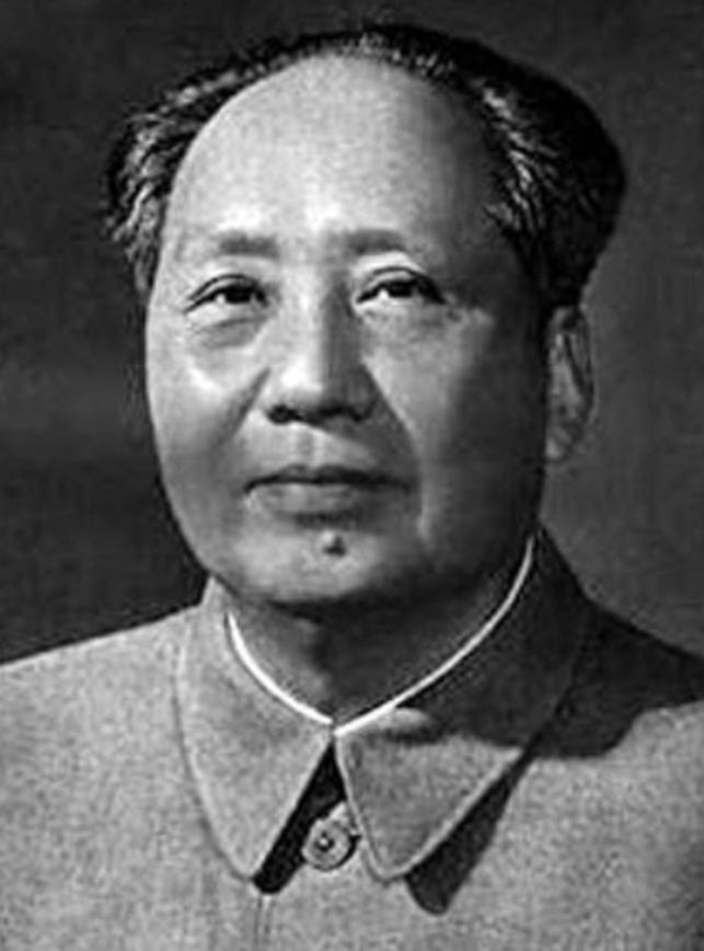 1964年，毛主席在开会时，看到了正在抽雪茄的李先念，李先念随手递给了毛主席一根