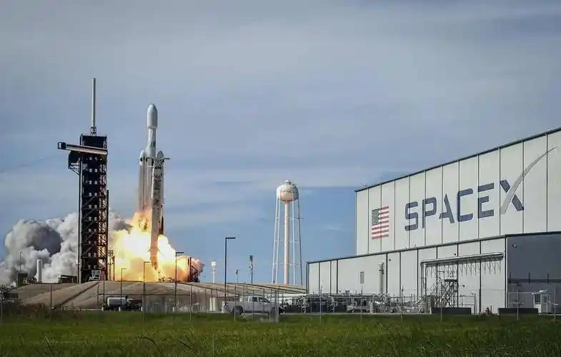 一个IPO干到750亿美元，SpaceX凭什么比阿里巴巴还能圈钱？SpaceX