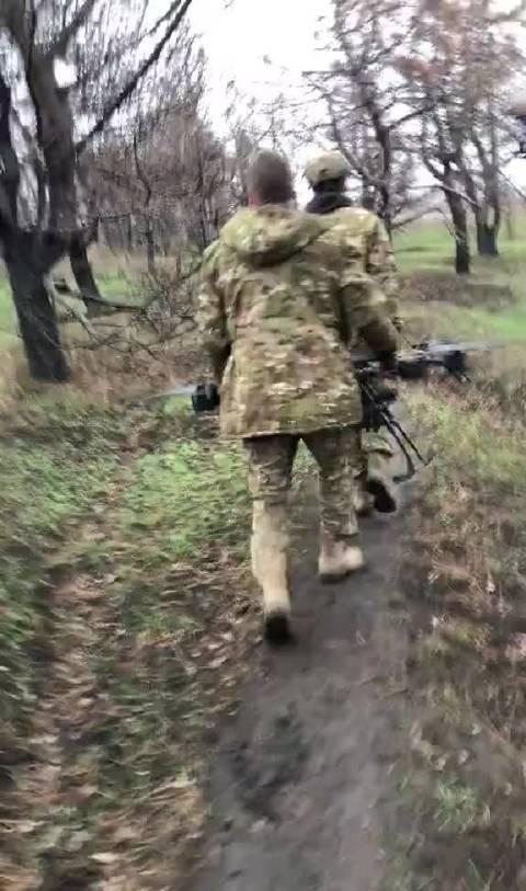 1，俄军狙击手打下一架乌军“爸爸要噶”重型六旋翼无人轰炸机，2，俄军电诈得手，