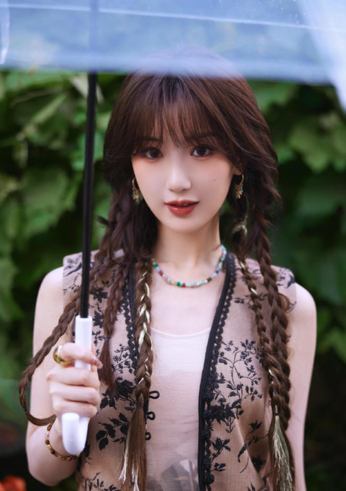 毛晓彤的清纯系女神穿搭，超nice的！