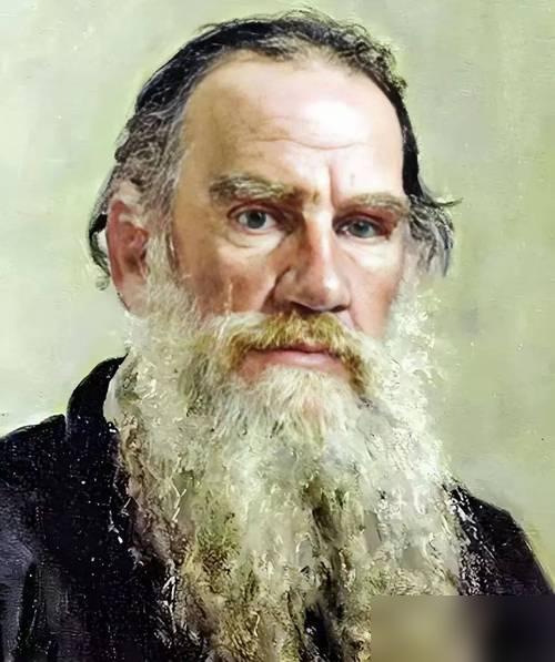 半生轻狂，半生缝补。年少时的勇气，多半是挥向至亲的拳头。父母在耳边碎碎念，你