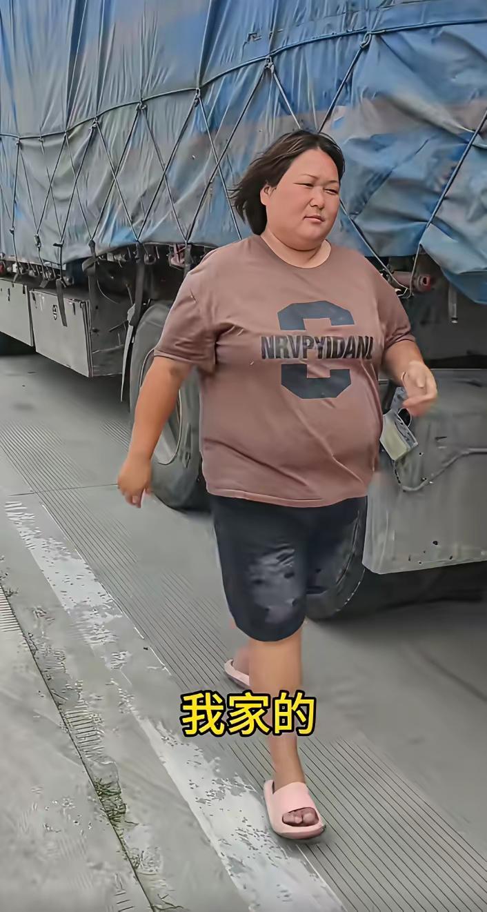 大哥别人的老婆是风景，自己的老婆是生活。[祈祷]