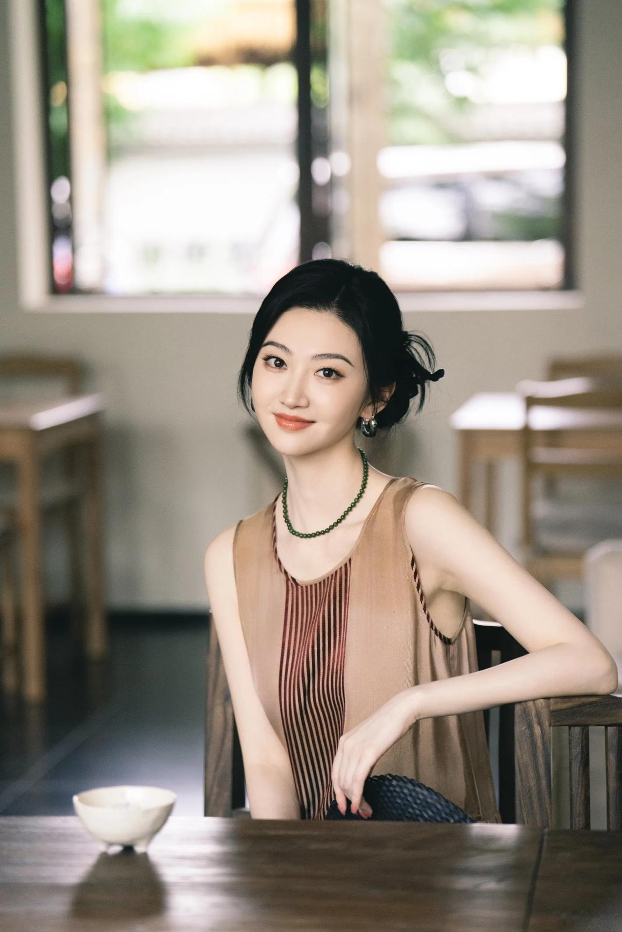 大甜甜的美貌，永不过期[比心]景甜娱乐