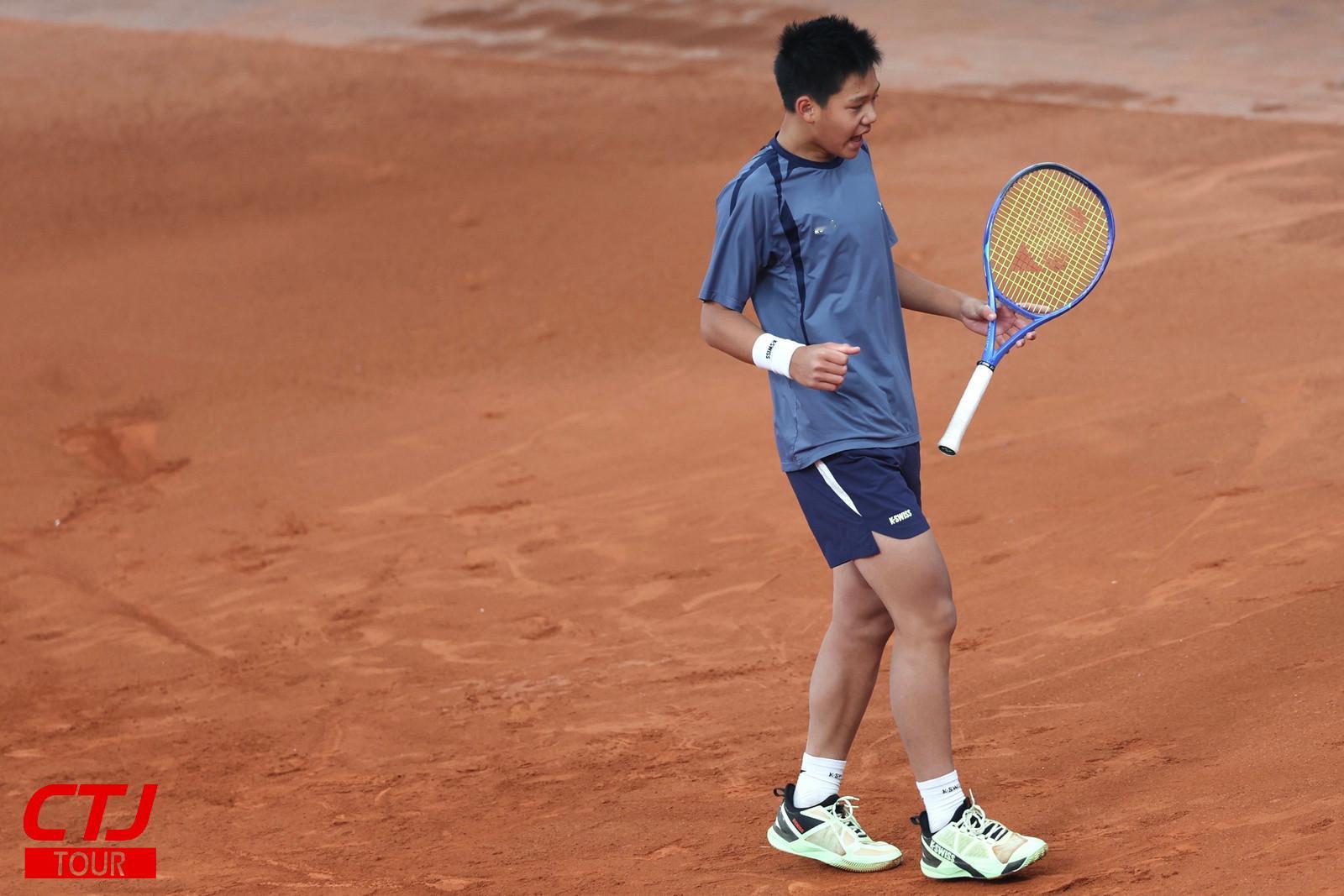 就在这个月初，中国青少年男子网球选手吴禹廷在湖州举办的2025全国青少年网球排名