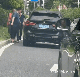 永远记住，不要轻易去激发一个人的恶！人性本就有善恶两面，平时都被理智和教养稳