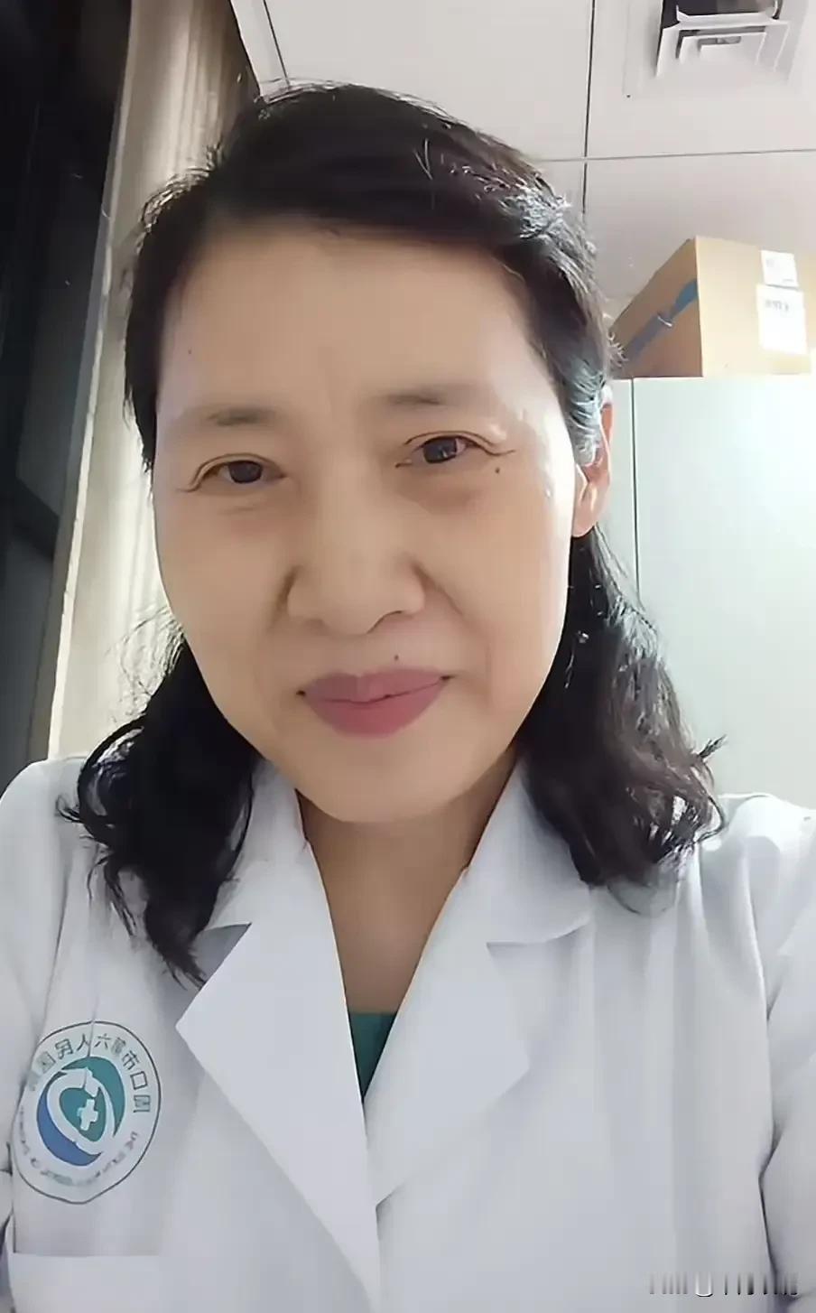 网暴邵医生的第二个产妇，怀了三胎，普通人都知道双胞胎都要剖腹产，夫妻俩不听邵医生