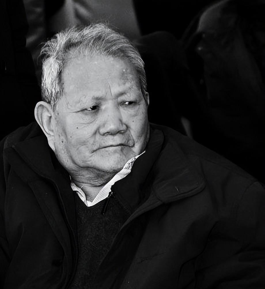 李银桥晚年回忆采访中透露，毛主席如何评价粟裕：如果不说出来，将永远不会有人了解这