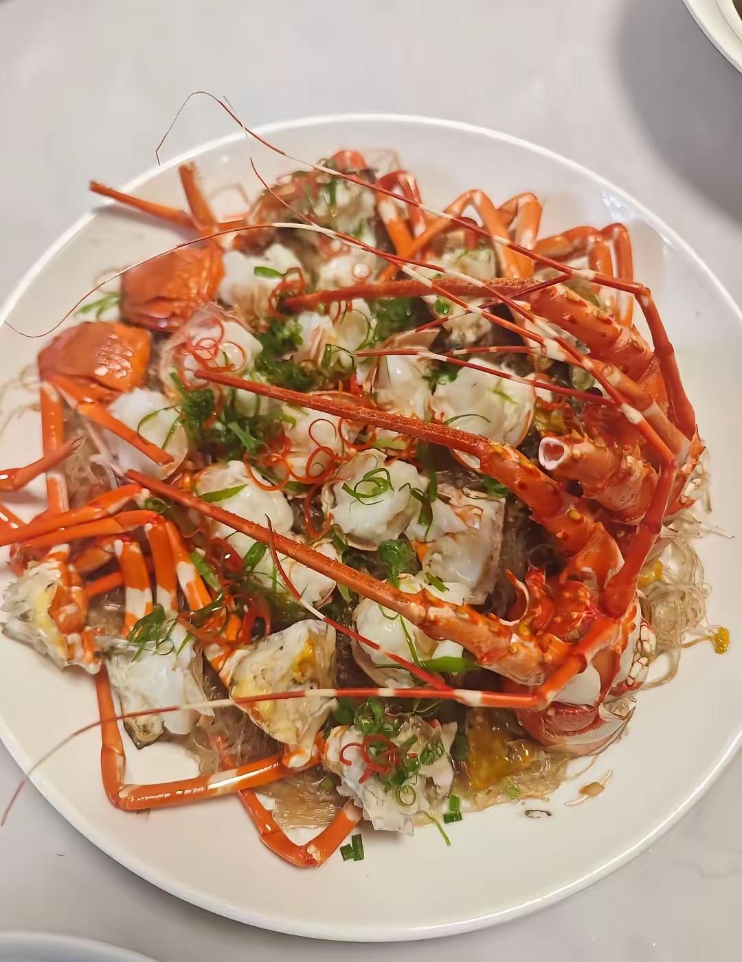 现在的亲戚，早就不亲了我算是彻底看透了，现在很多亲戚，表面走得近，骨子里早