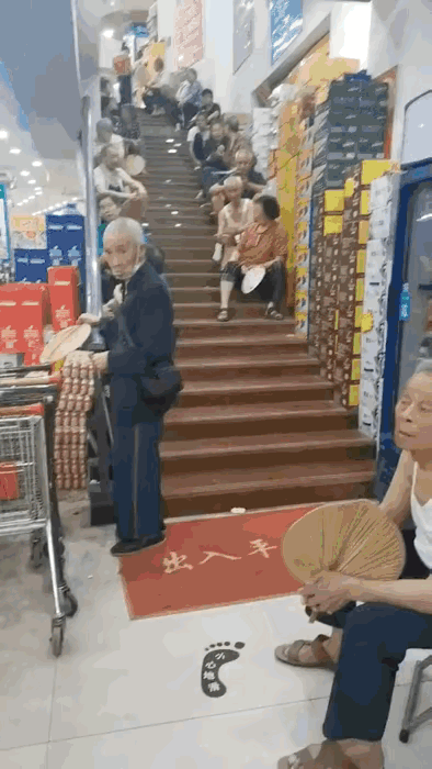 像山姆弄会员制还是很有必要的，有门槛就会卡掉一部分非目标人群！